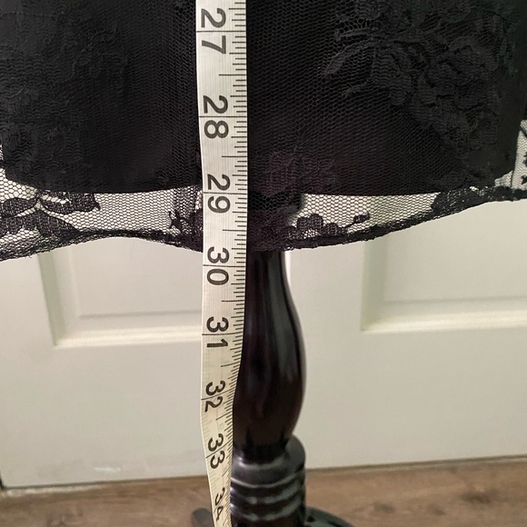 White House/Black Market Black Strapless Lined Cocktail Dress Size 2 - Picture 5 of 8